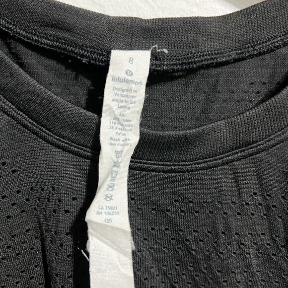 Lululemon Tank Top Sz 8 Medium Black Breeze By Muscle Tank II Sleeveless - Picture 5 of 7